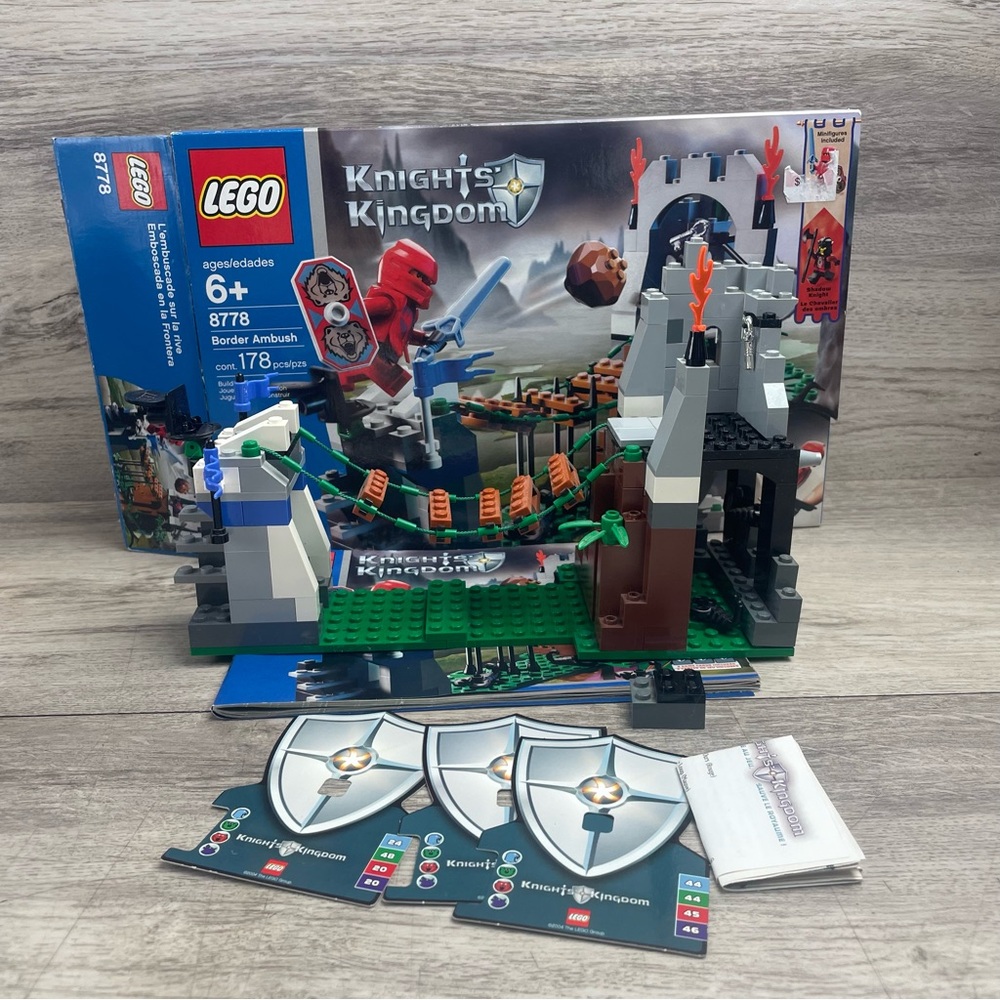 LEGO Knights Kingdom Border Ambush 8778 Incomplete No Mini Figures Box & Cards